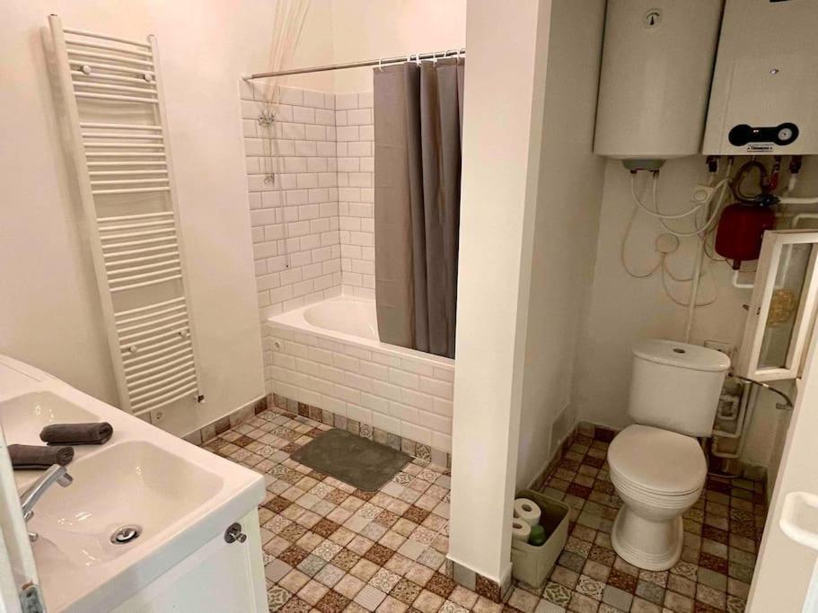 Knezits Spacious Ac Terrace Free Parking บูดาเปสต์ ภายนอก รูปภาพ